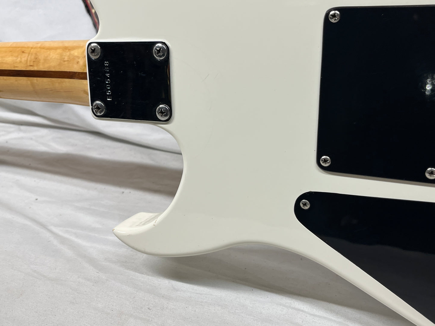 Squier Bullet HSS Singlecut Electric Guitar