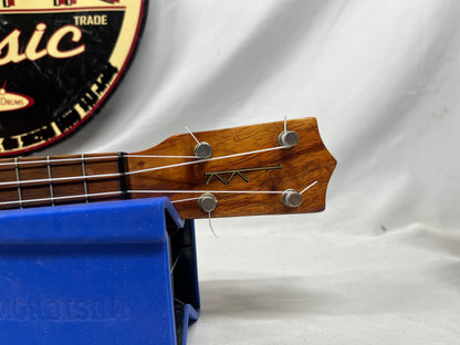Kamaka Pineapple Soprano Ukulele with Case - SPLIT IN BACK OF BODY