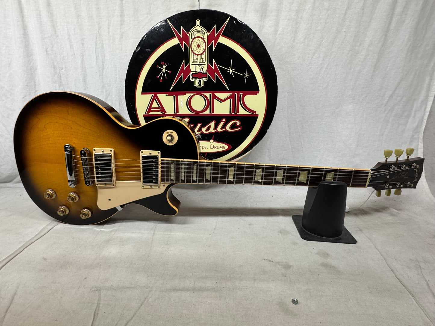Gibson LPCGVSCH1 Les Paul Traditional Pro Guitar with Case 2012 - Vintage Sunburst