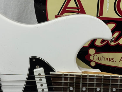 DiPinto Mach IV 4 Guitar with Case