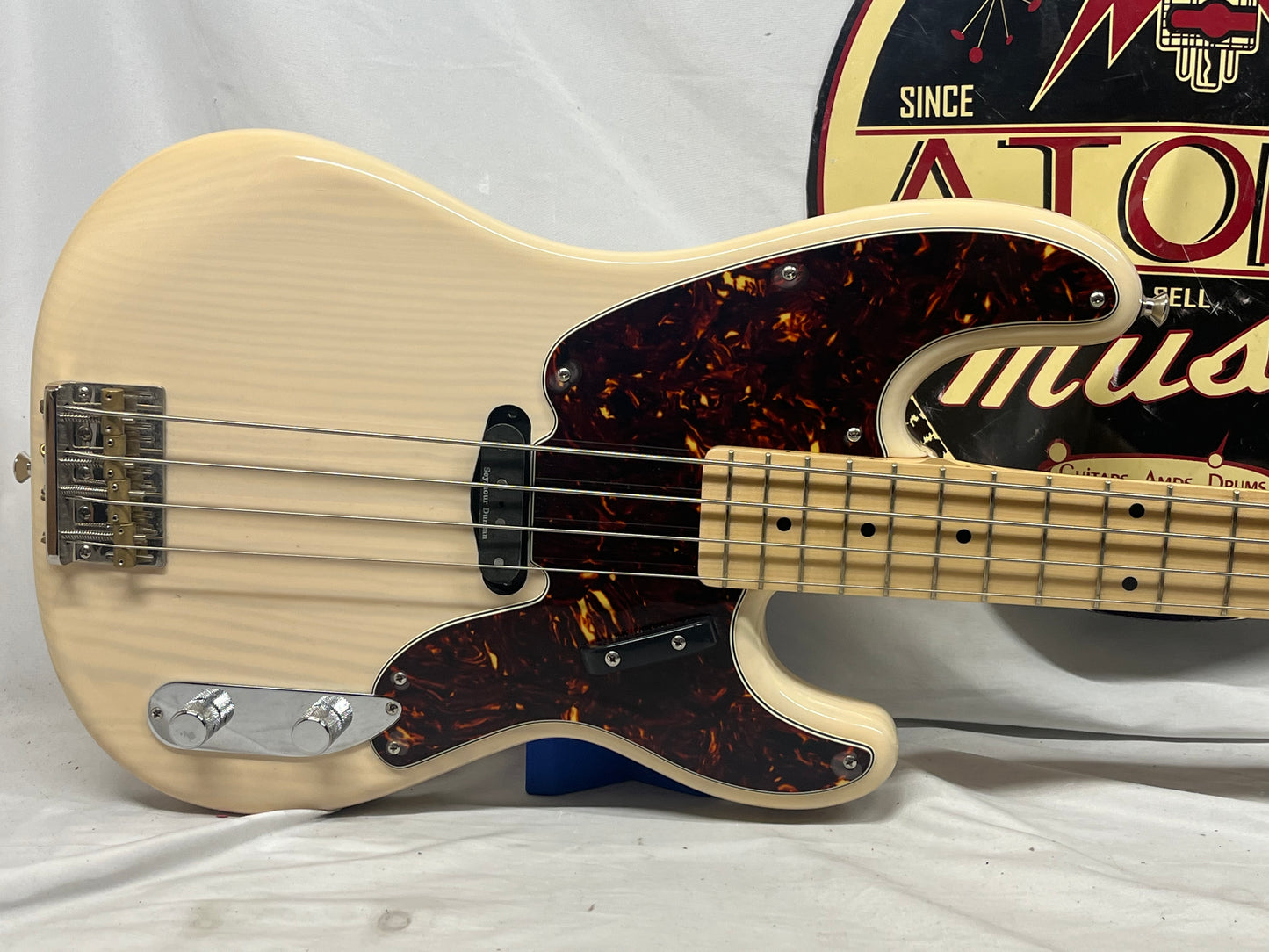Squier Classic Vibes 4-String Electric Precision Bass '50s - White Blonde