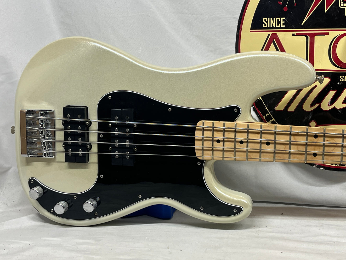 Fender 4-String Electric Precision Bass MIM - Made in Mexico
