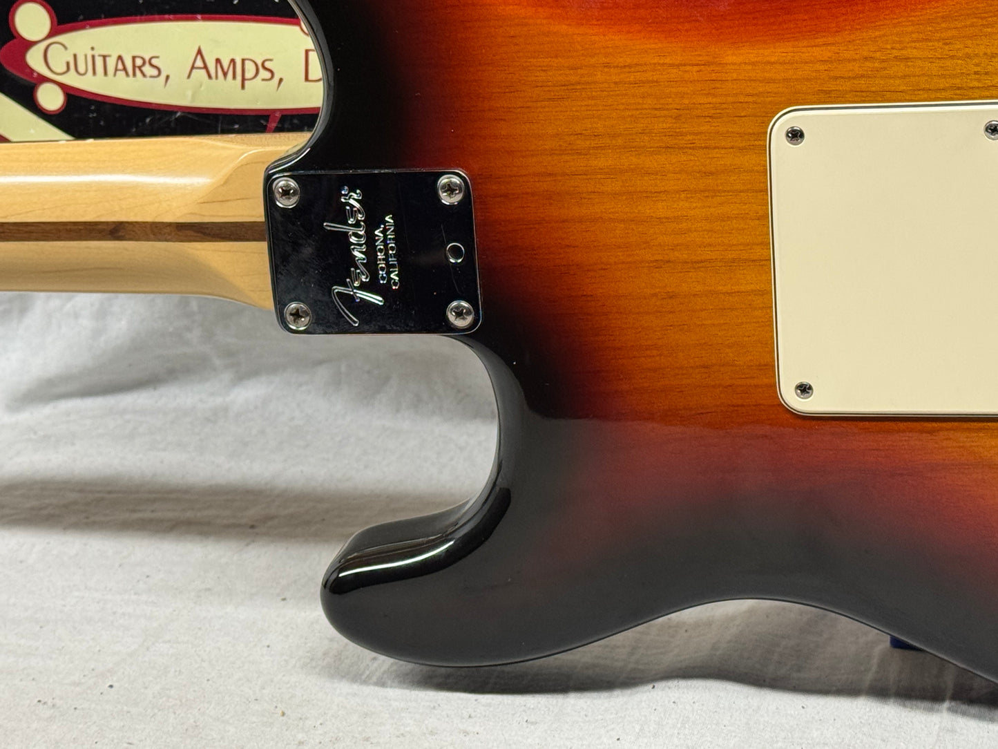 Fender American Standard Stratocaster Guitar 2008 - 3-Color Sunburst / Rosewood fingerboard