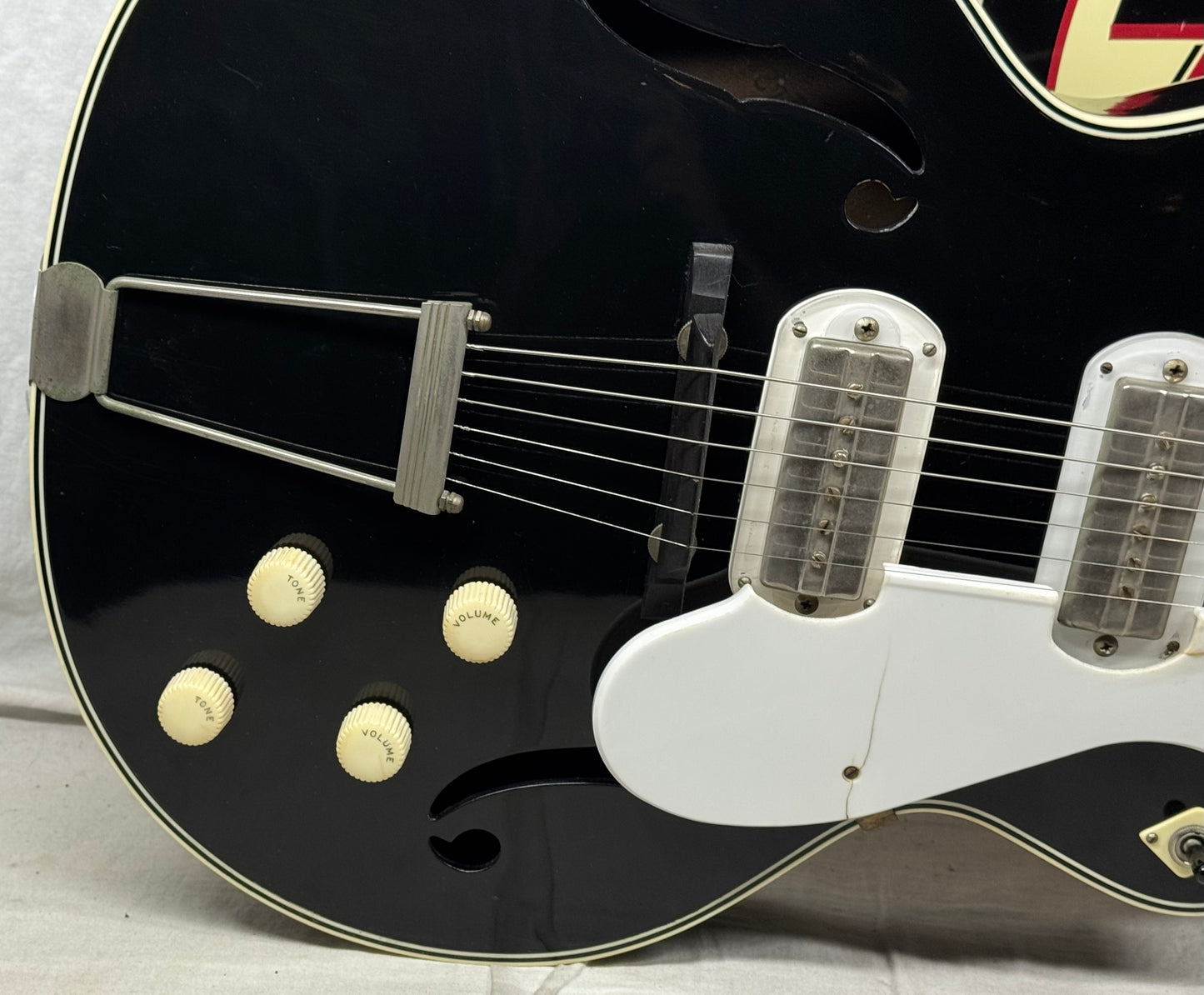 Sears Silvertone H1427 Espanada Archtop Hollowbody Guitar with Case 1965