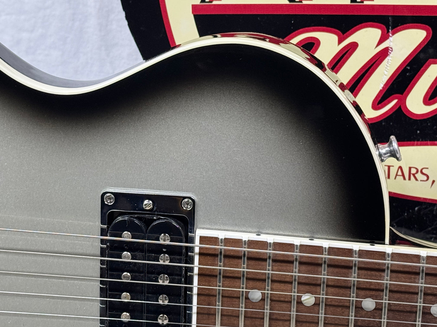 Gibson DSNSHSBCH1 Nighthawk night hawk Studio Guitar with Gator Case 2011 - Silverburst