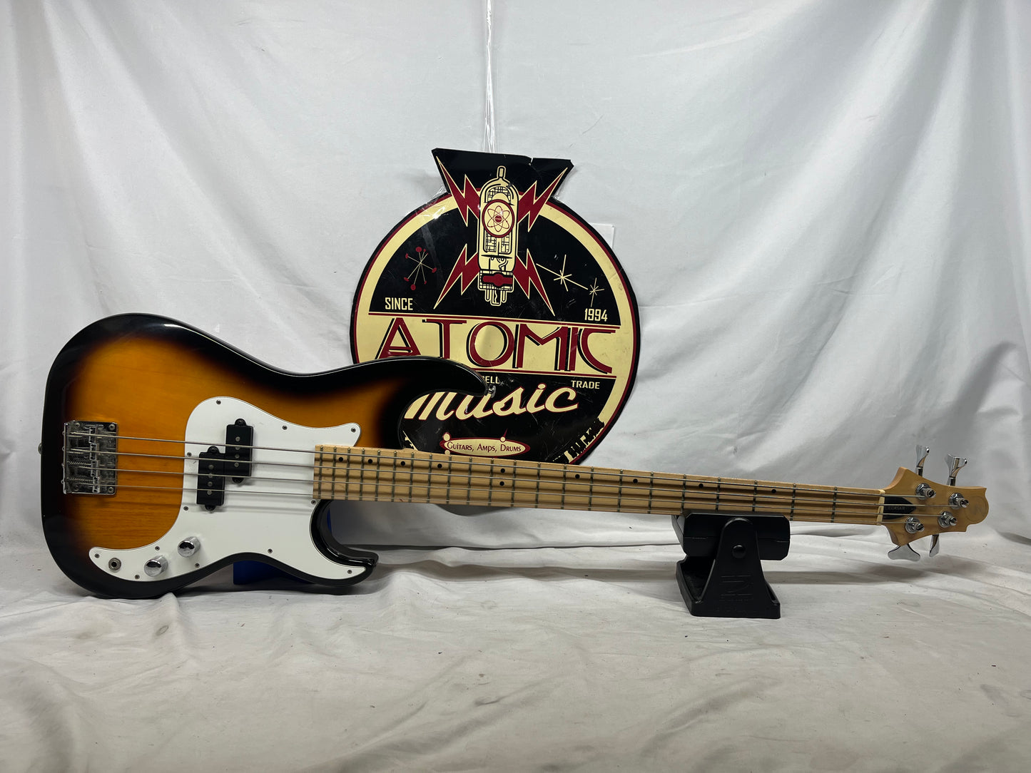 Samick Greg Bennett Corsair CR2 4-String Doublecut P-Style Bass
