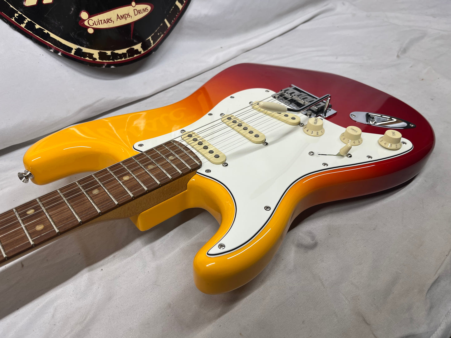 Fender Player Plus Stratocaster Strat Left-Handed Lefty Electric Guitar MIM - Made in Mexico - Tequila Sunrise