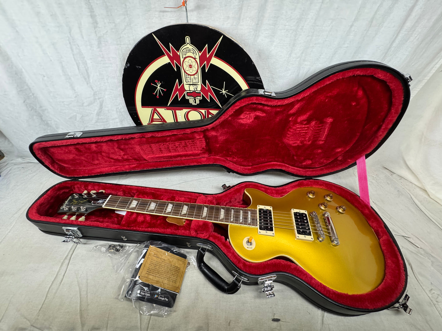 Epiphone Slash "Victoria" Les Paul Standard Guitar with Case 2021 - Gold Top goldtop