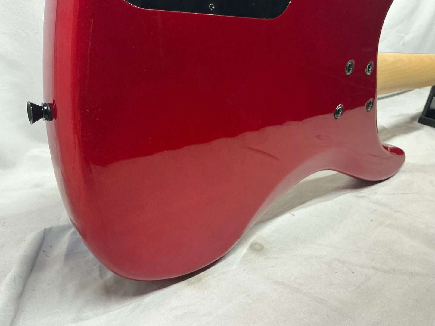 Rogue LX200B-PBK Series III 4-String Bass 2010s - Candy Apple Red