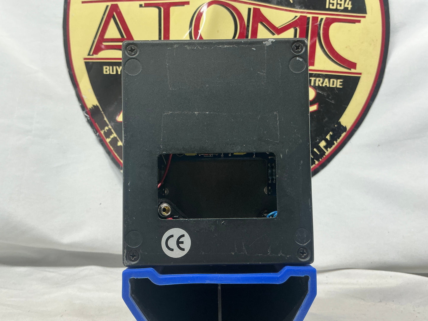 TC Electronic Vintage Dual Distortion Pedal - missing battery cover
