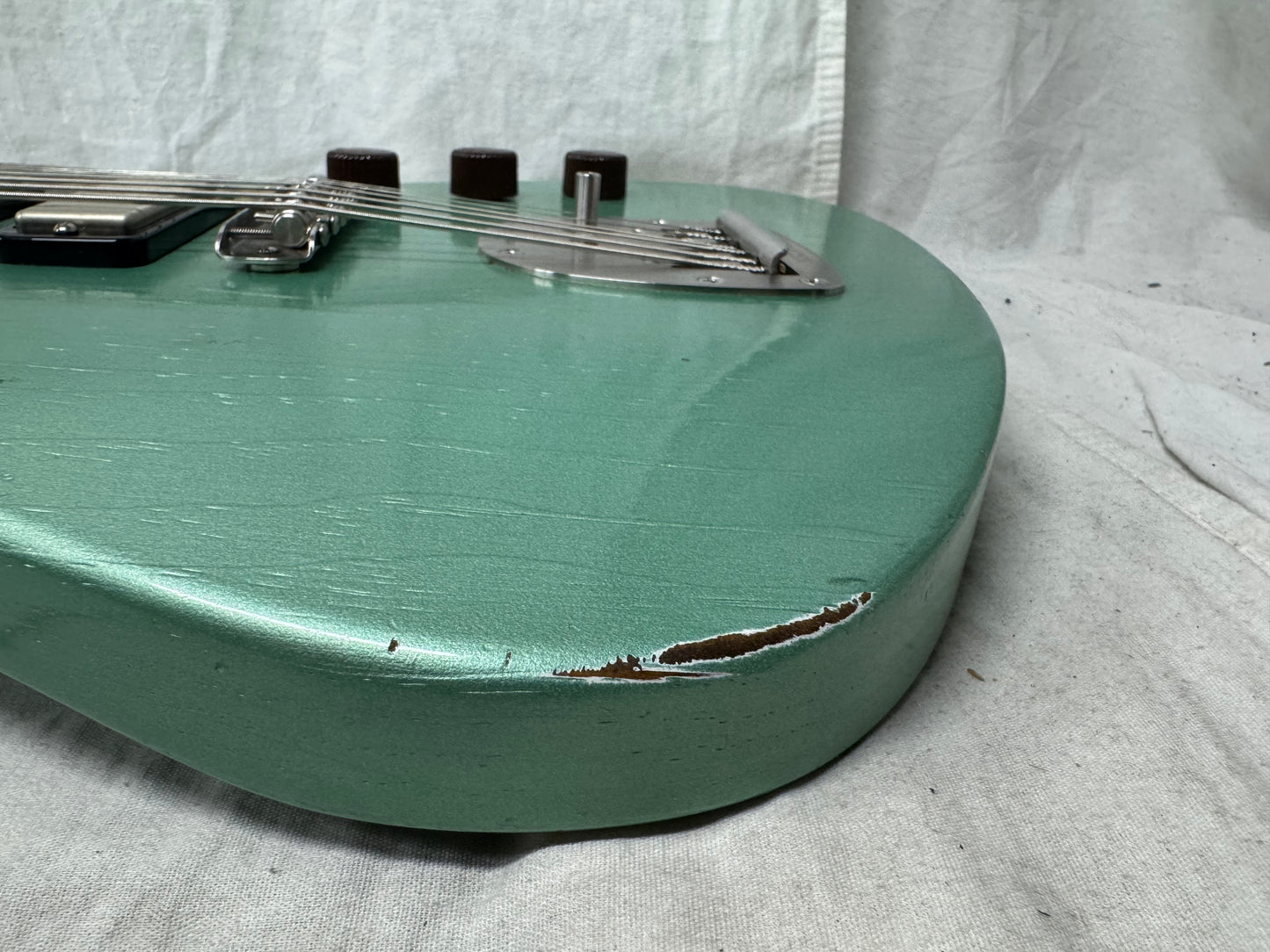 Maghini Guitars Skylark Baritone Guitar with COA + Gator Case 2023 - Lightly Aged Jade Metallic