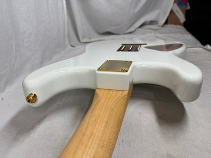Fender MIJ Ken L’arc-en-Ci Signature Experiment #1 no. 1 Stratocaster Guitar with Case 2024 - Polar White / Maple neck
