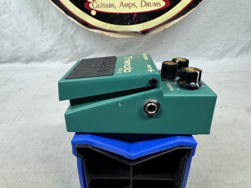 Boss TR-2 tr2 Tremolo Pedal - Image 4