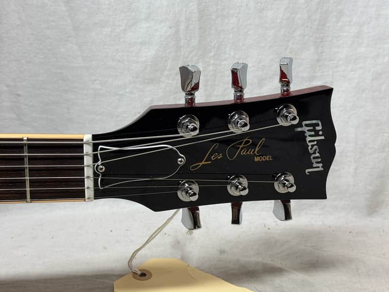 Gibson Les Paul Classic Guitar with Case - Image 7