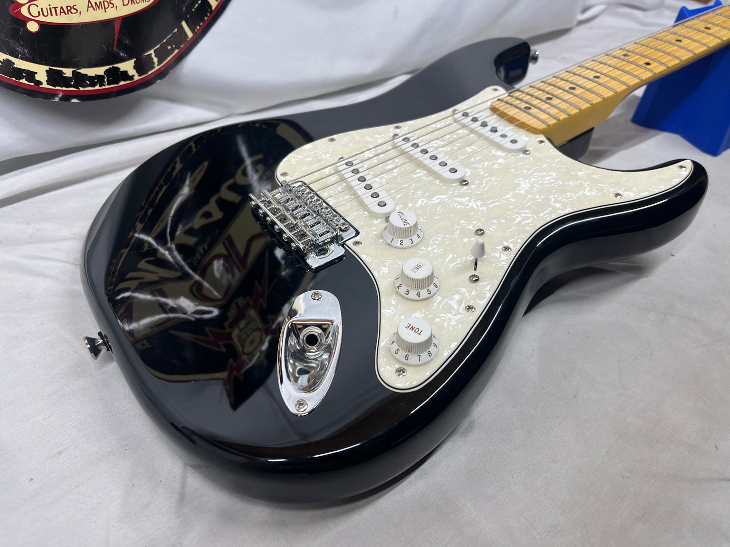 Squier Vintage Modified '70s Stratocaster Strat Electric Guitar - Black