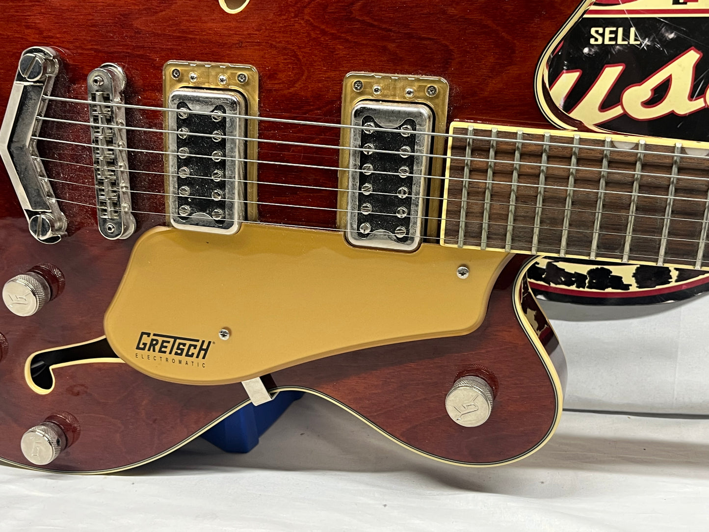 Gretsch G5622 Semi-Hollow Body Electric Guitar