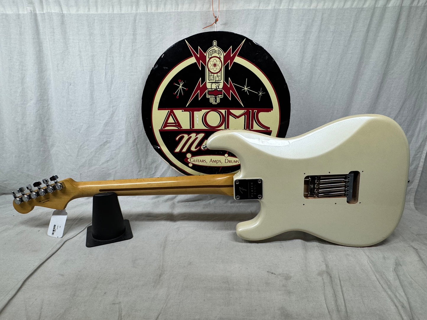 Fender Player Plus Stratocaster Guitar 2022 - Olympic Pearl / Maple neck