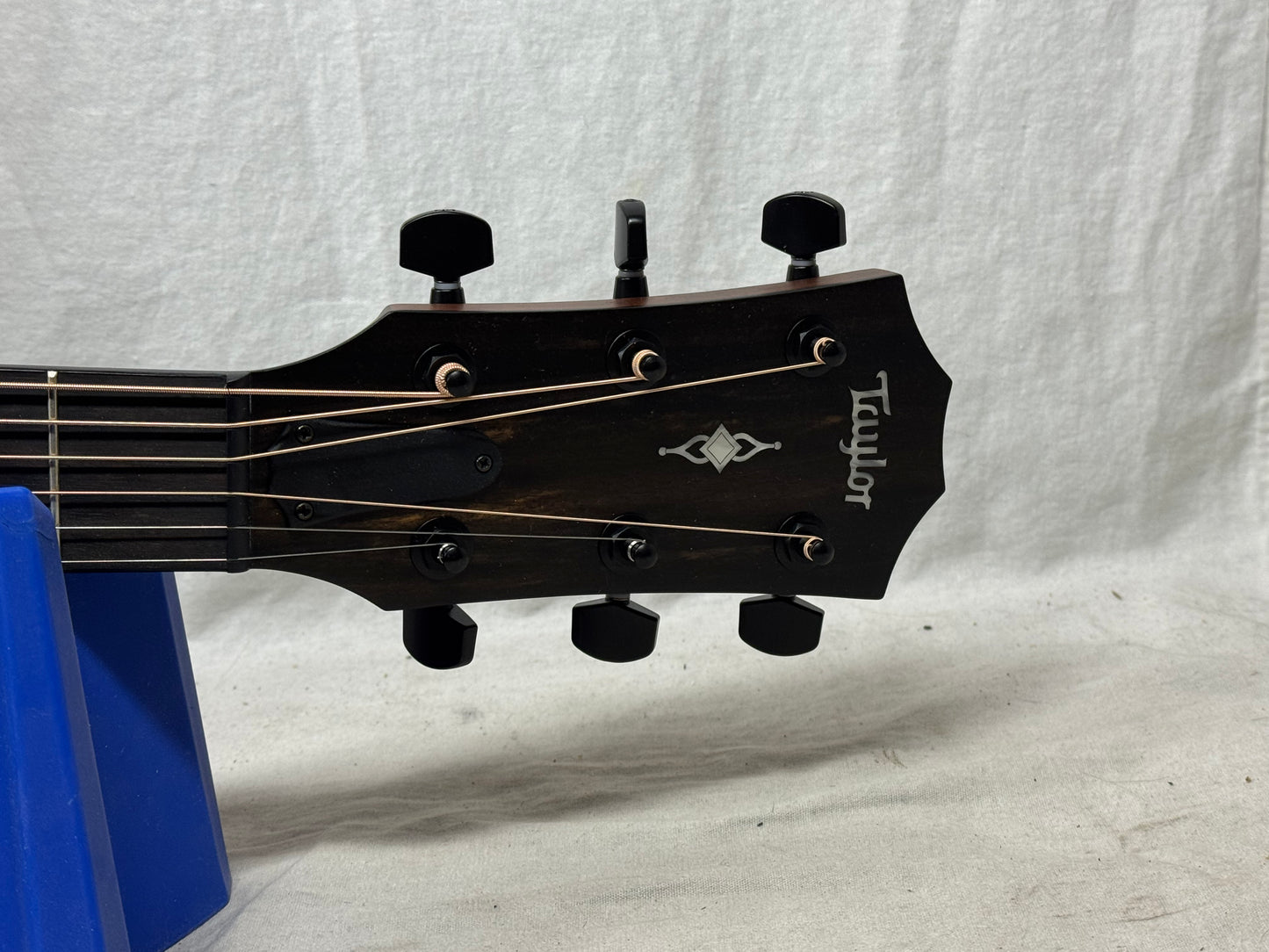Taylor 324ce 324 ce Grand Auditorium Acoustic Guitar with Case 2019