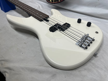 Yamaha RBX-200 4-String Doublecut Electric Bass