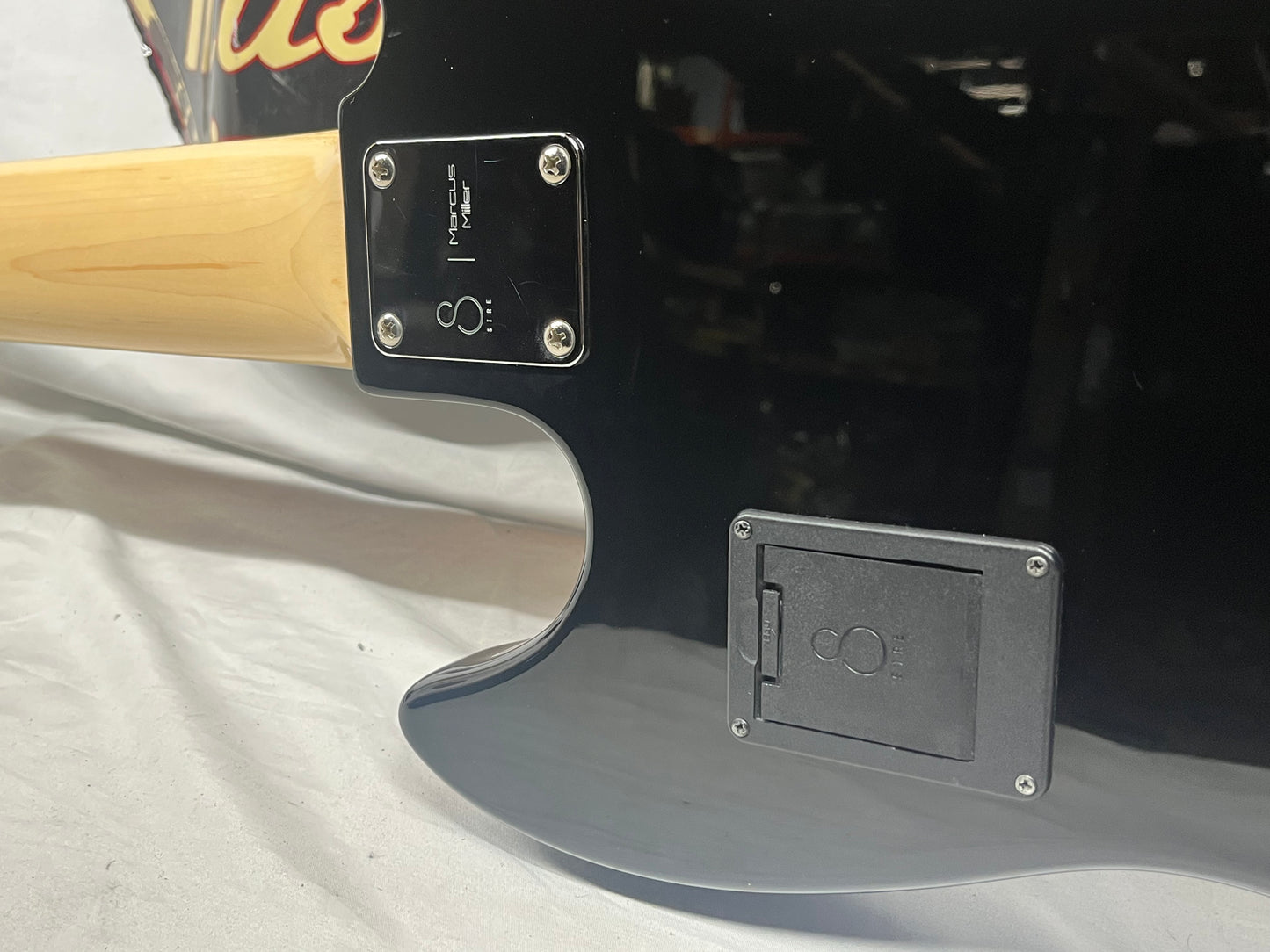 Sire Marcus Miller V7 5-String Doublecut Electric Bass