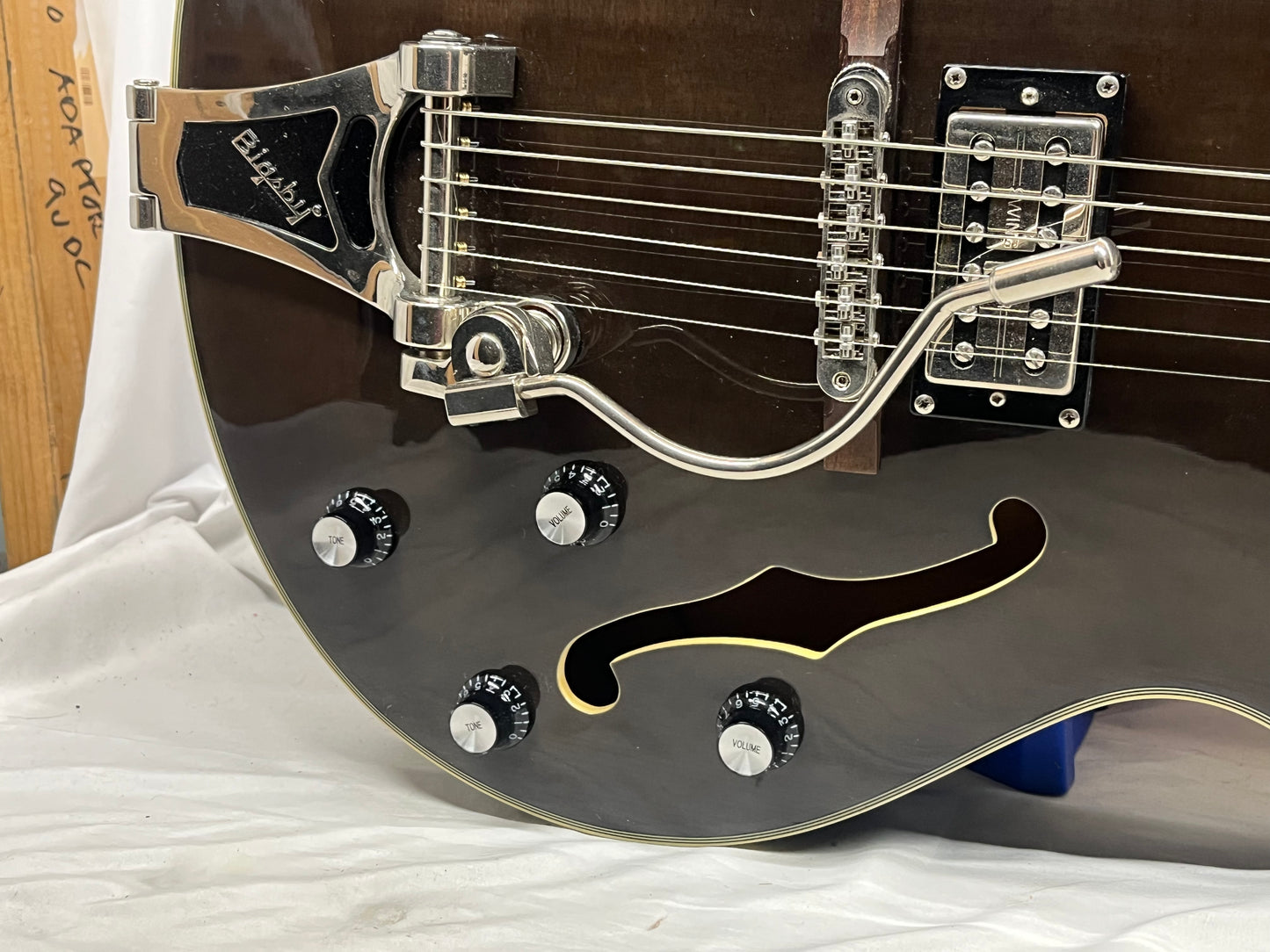 Epiphone Swingster/TB Hollow Body Electric Guitar with Case