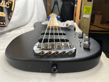 G&L Tribute Series L-2500 5-String Electric Bass