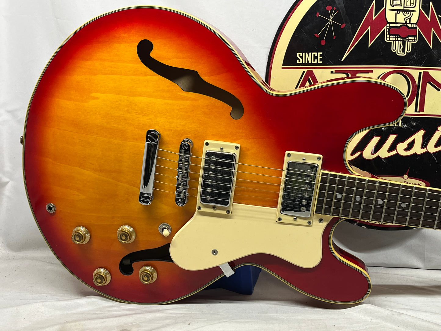 Jay Turser Doublecut Semi-Hollow Body Electric Guitar