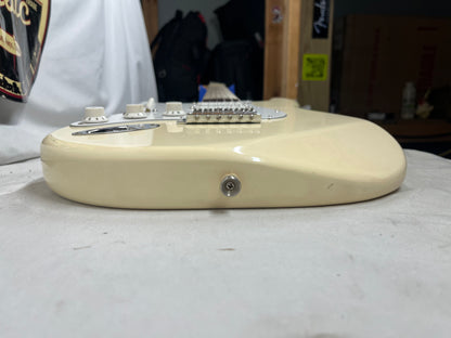 Fender Standard Stratocaster Strat Left Handed Lefty Electric Guitar - Arctic White