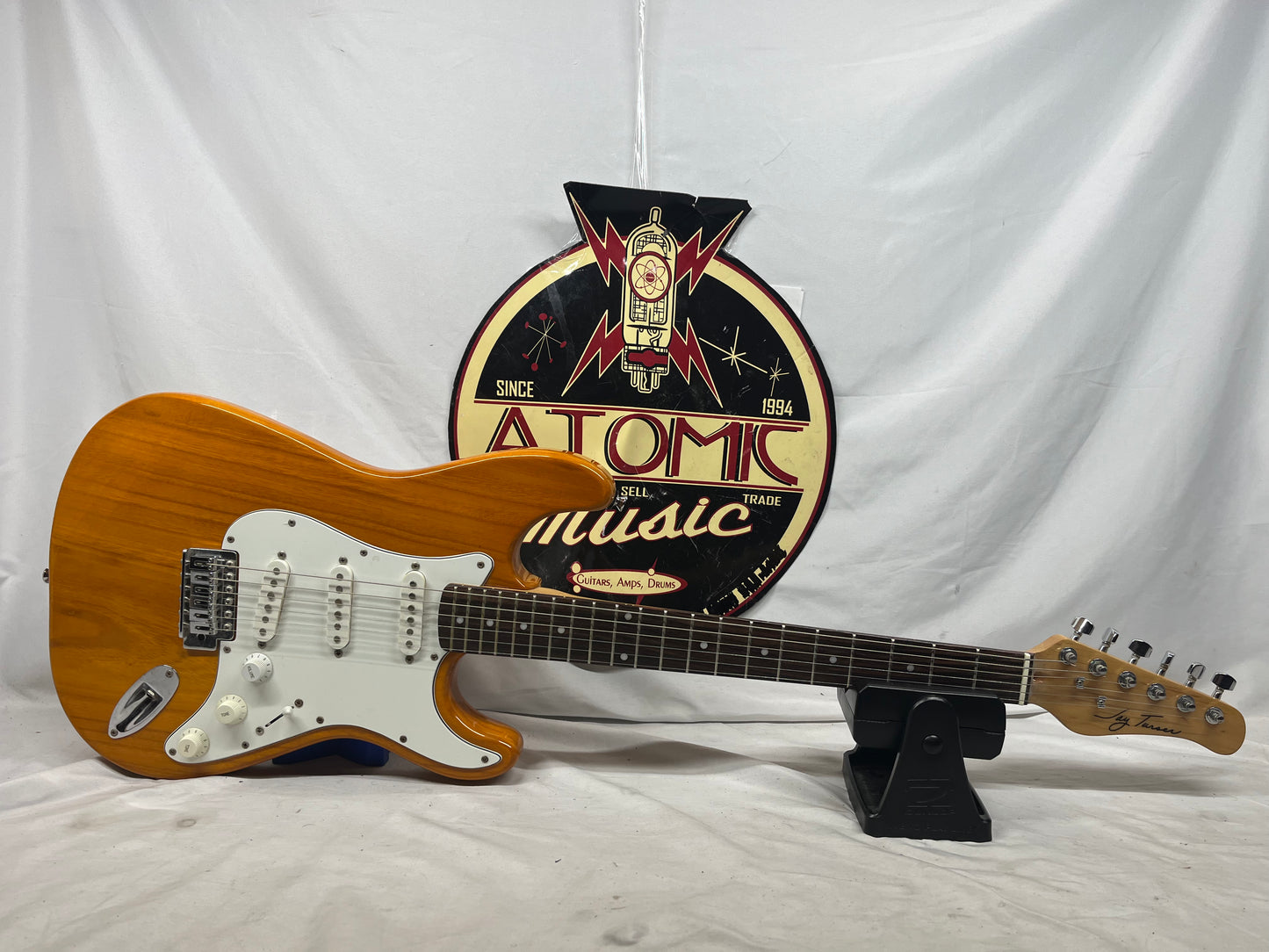 Jay Turser S-Style Doublecut Electric Guitar