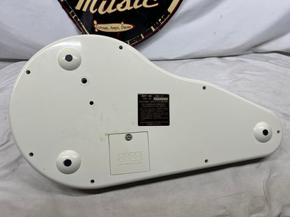 Suzuki OM-27 Omichord 1980s with Case and Power Supply - Ivory