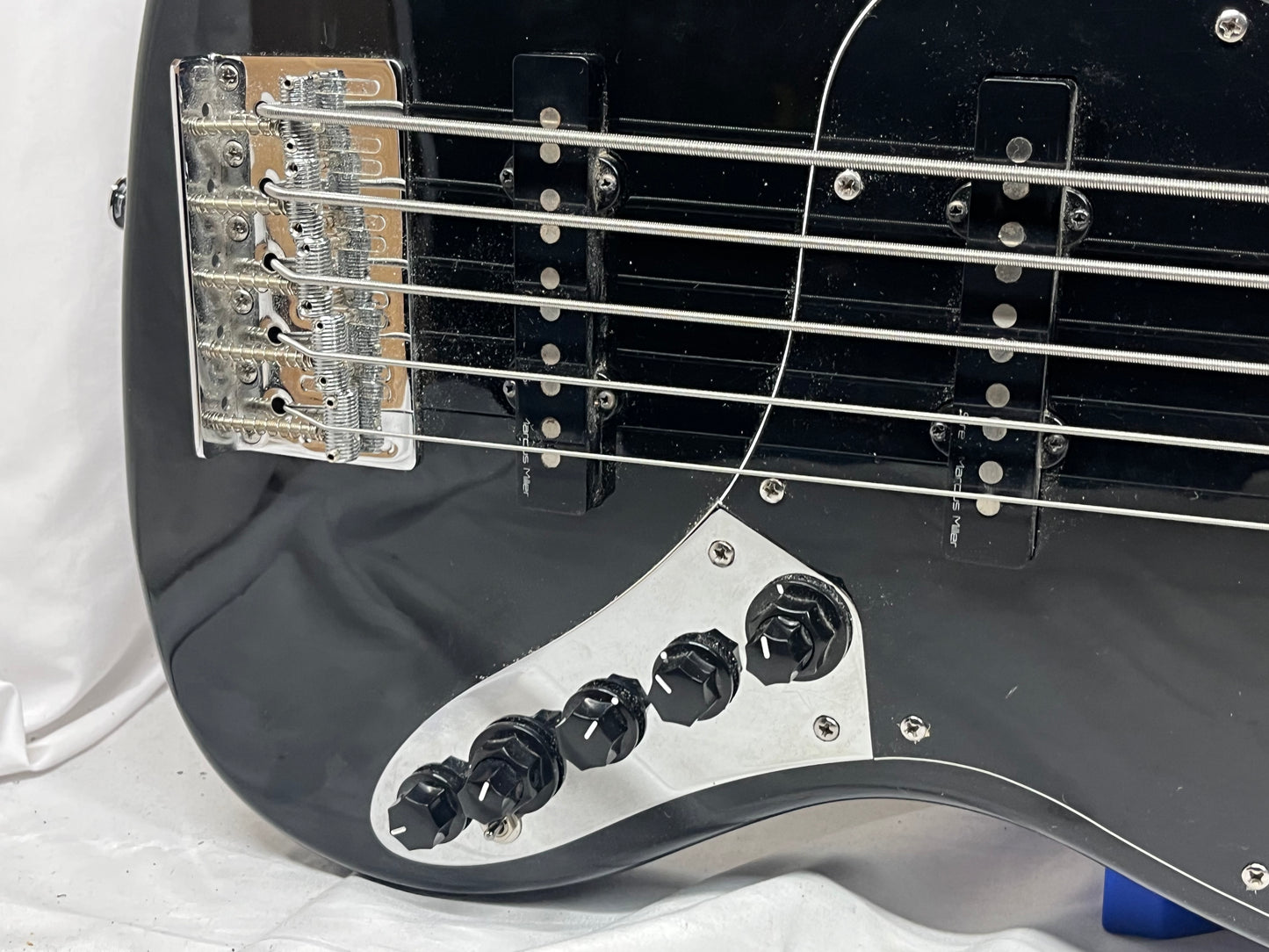 Sire Marcus Miller V7 5-String Electric Bass