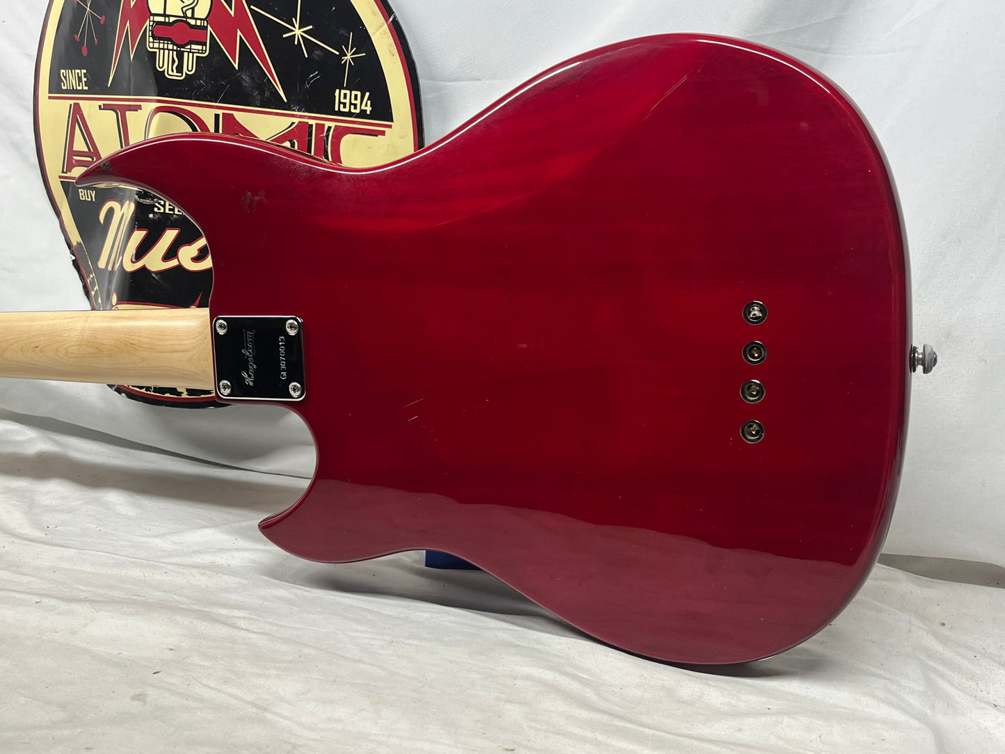 Hagstrom HB-4 Doublecut 4-String Electric Bass with Gig Bag - Split in Fretboard *See Photos*