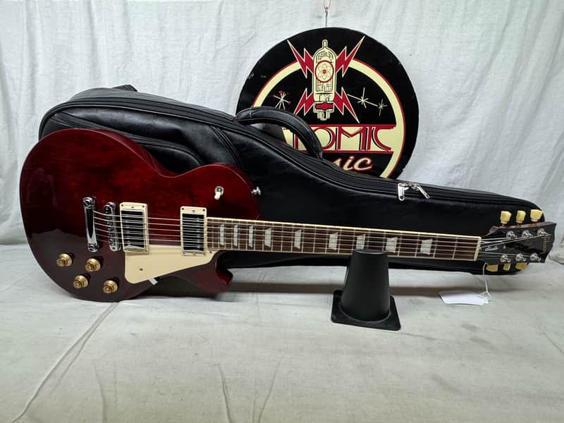 Gibson Les Paul Studio Guitar with Gig Bag