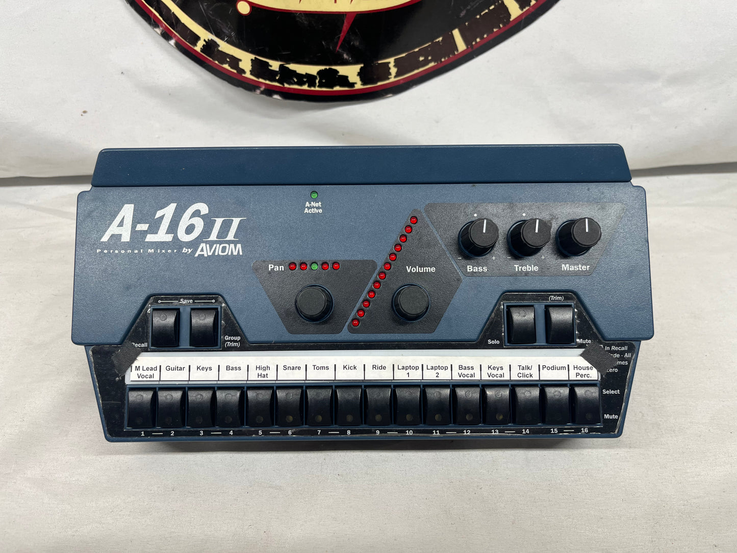 Aviom A-16 II Personal Mixer with Mount and Power Supply