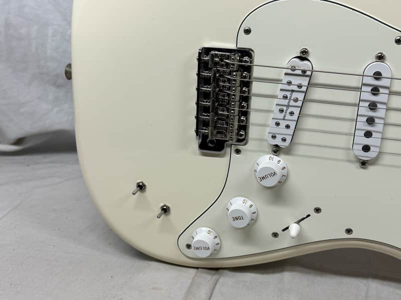 Fender EOB Sustainer Ed O'Brien ( Radiohead ) Signature Stratocaster Guitar with Case - Image 6