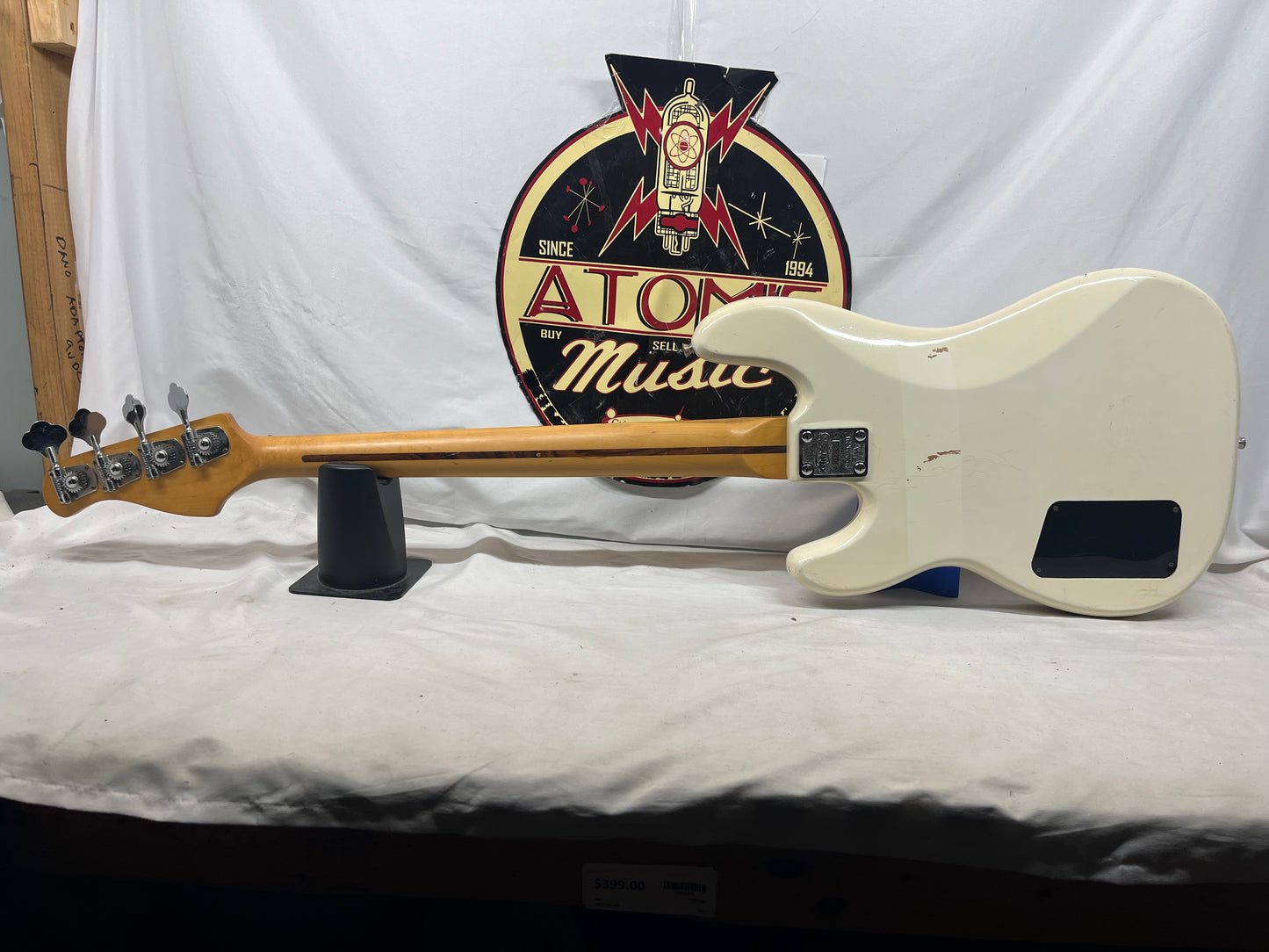 Kramer Striker 700ST 4-String P-Style Electric Bass