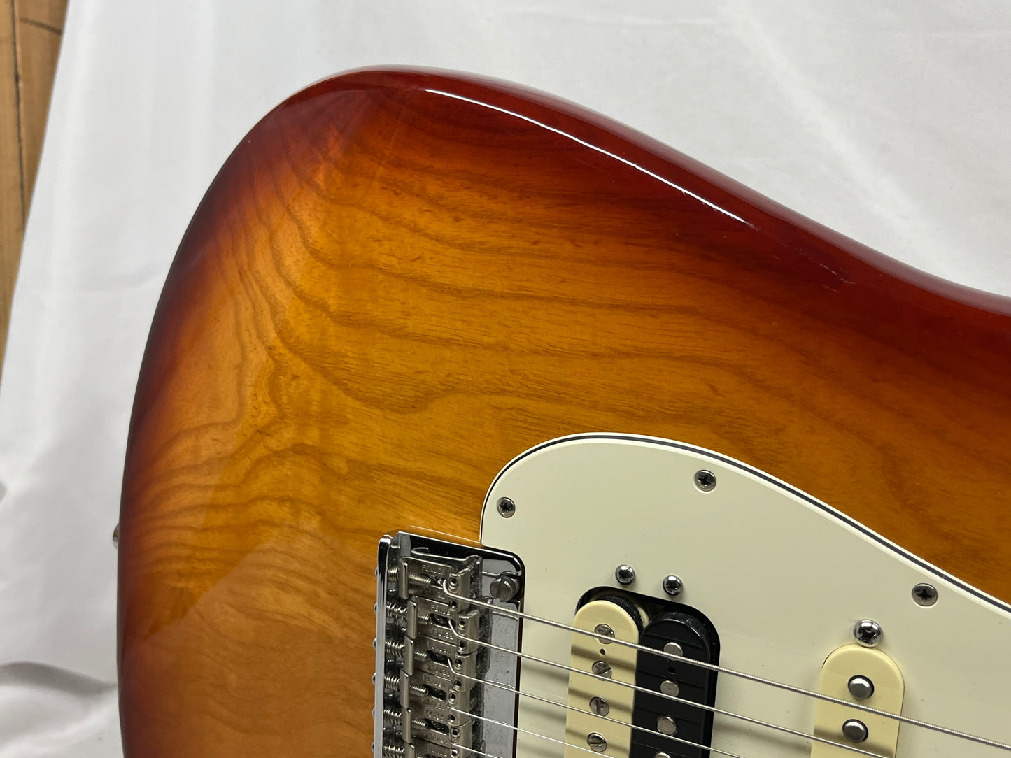 Fender American Standard Stratocaster Strat HSS Shawbucker Electric Guitar with Case - Sienna Sunburst