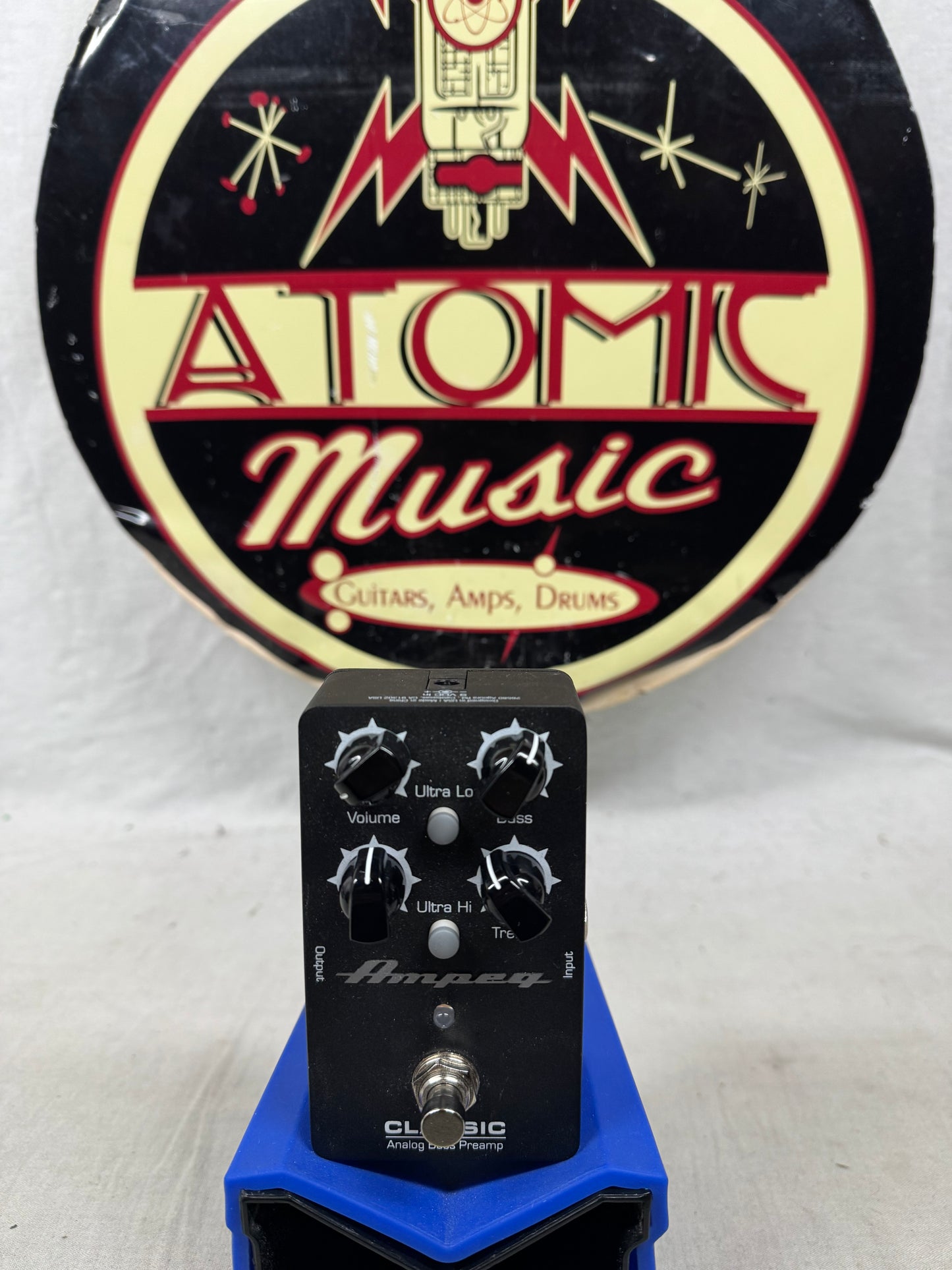 Ampeg Classic Analog Bass Preamp Pedal