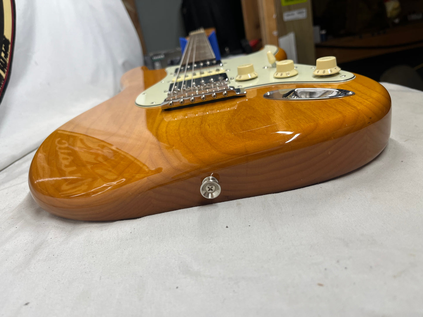 Fender 2024 Collection, Made in Japan Hybrid II Stratocaster Strat HSH with Gig Bag - Vintage Natural