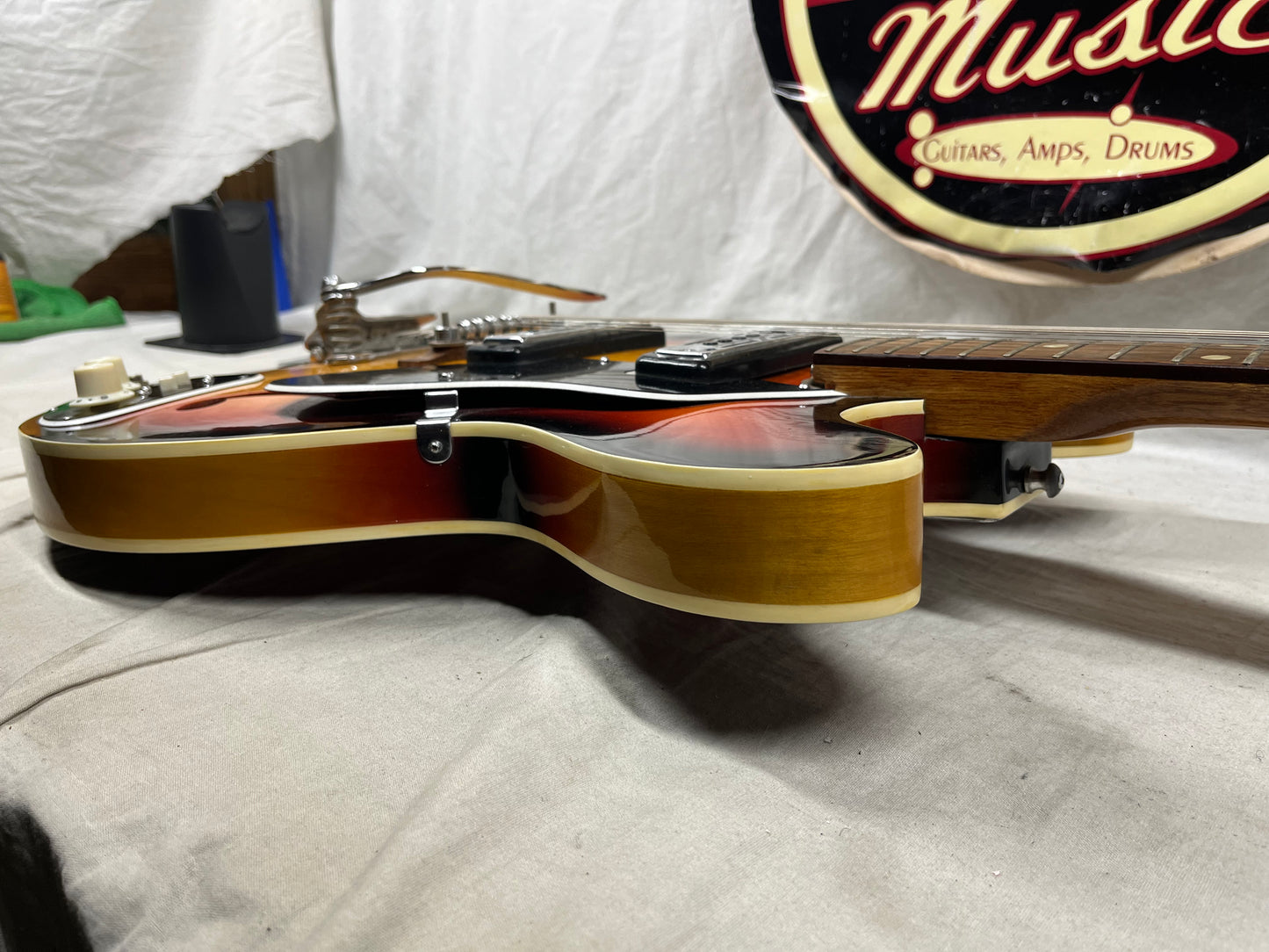 Winston? Semi-Hollow Body Electric Guitar
