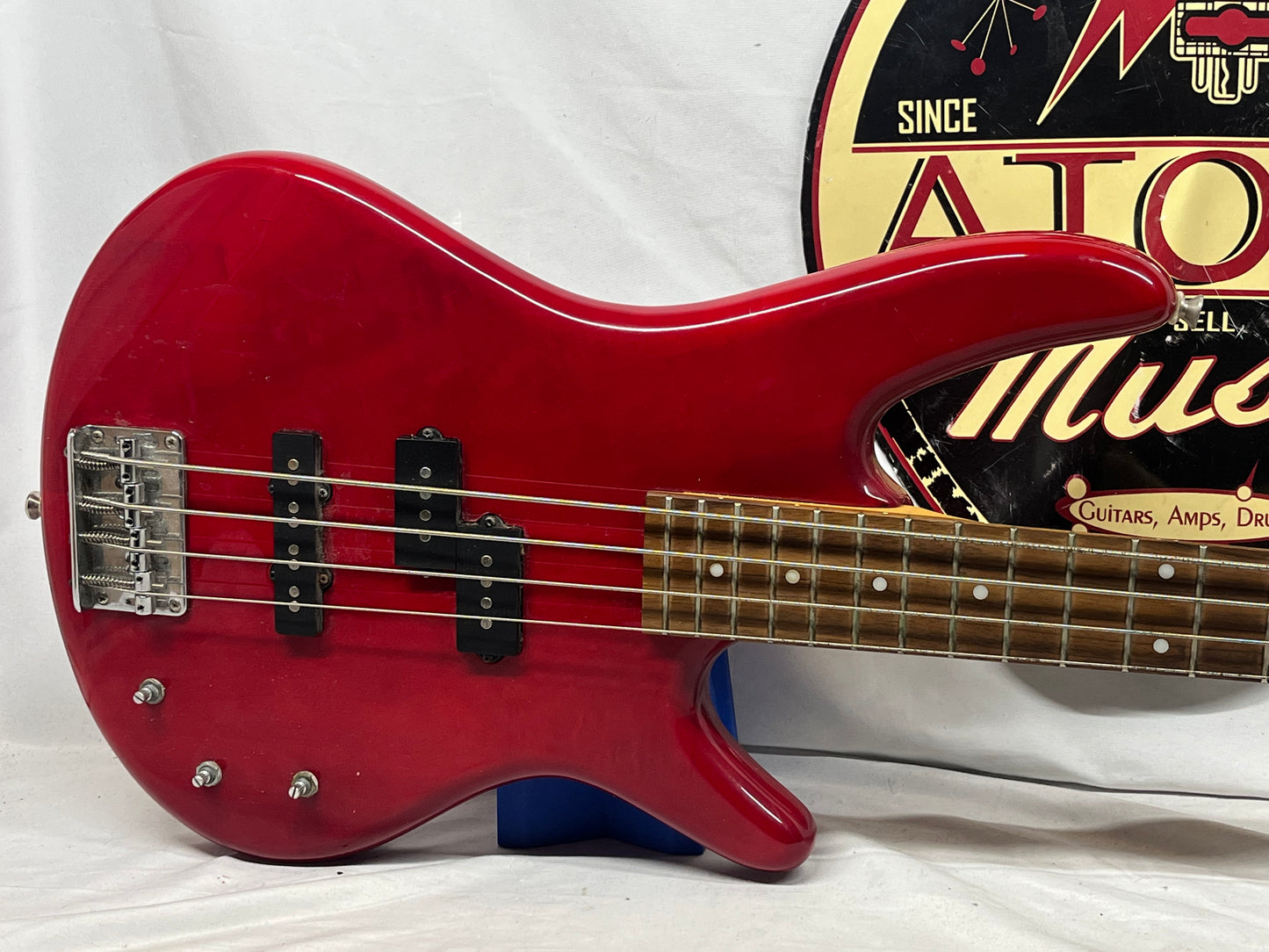 Ibanez Soundgear Gio GSR200 4-String Doublecut Electric Bass