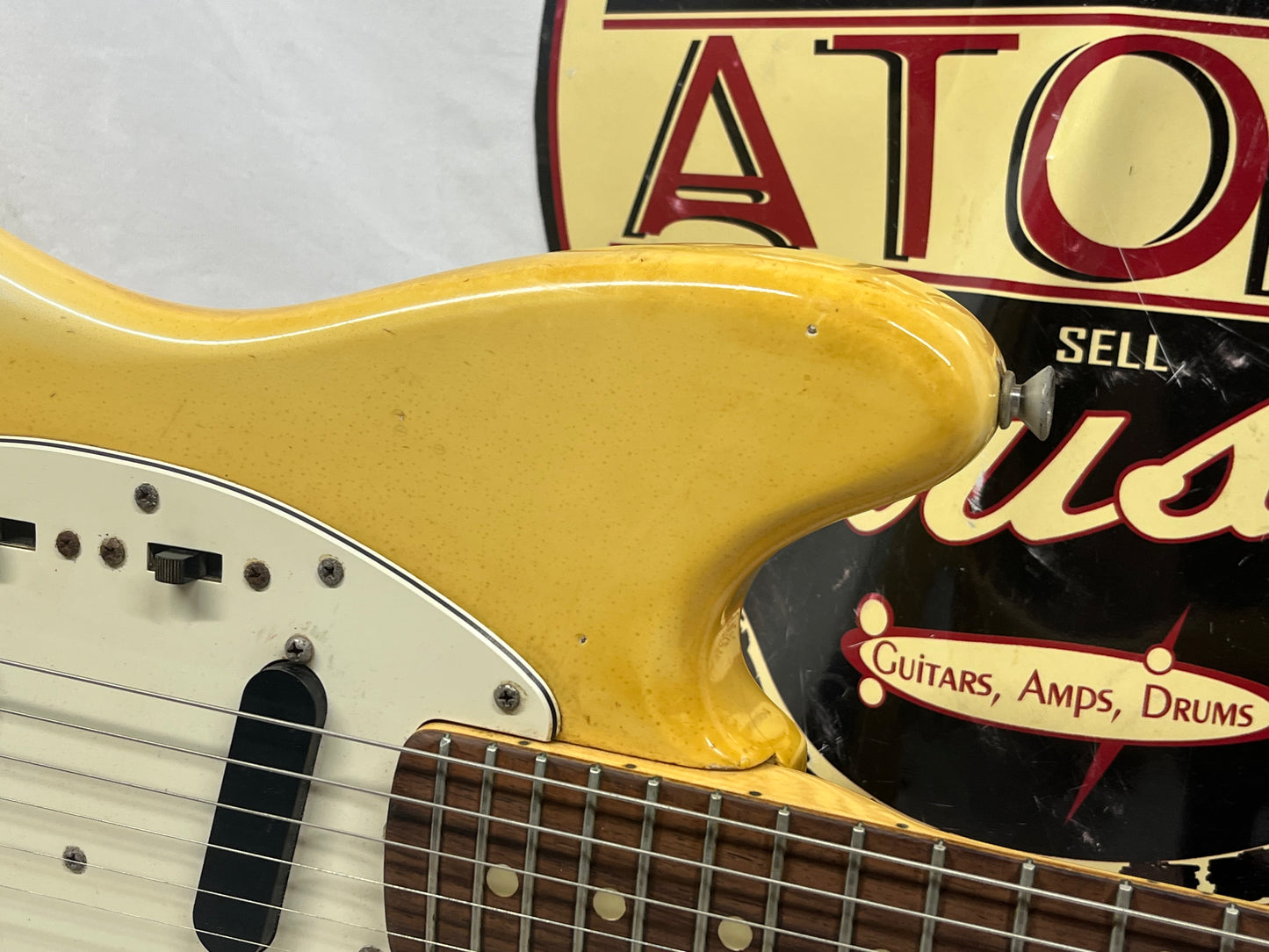 Fender Mustang Electric Guitar 1975 with Hard Case
