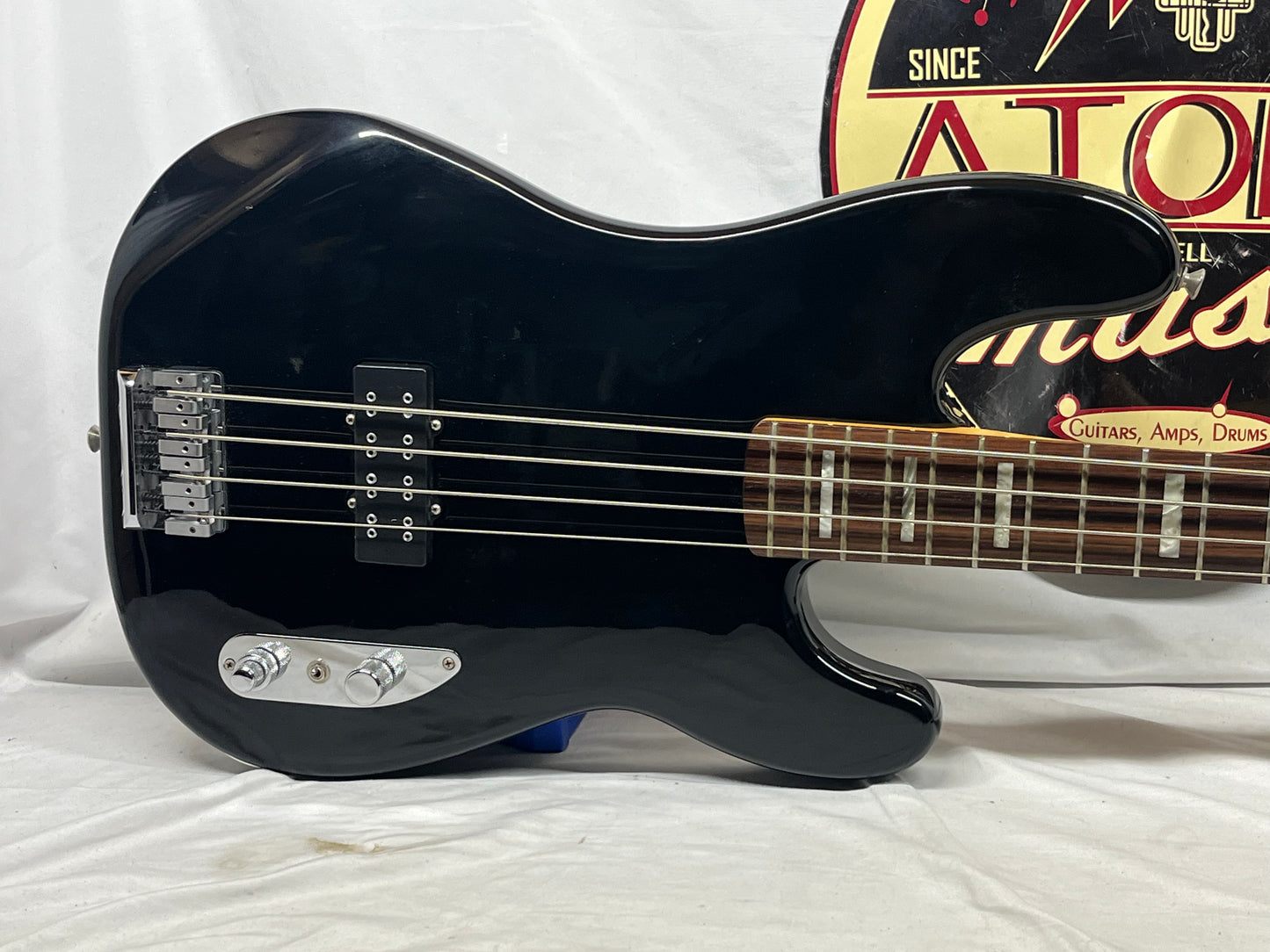Fender Big Block 4-String Electric Precision Bass - Black