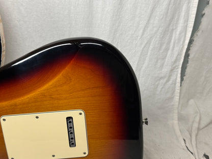 Fender Limited Edition American Standard Stratocaster Guitar with Rosewood Neck + Case 2016 - 3-Color Sunburst / Rosewood fingerboard