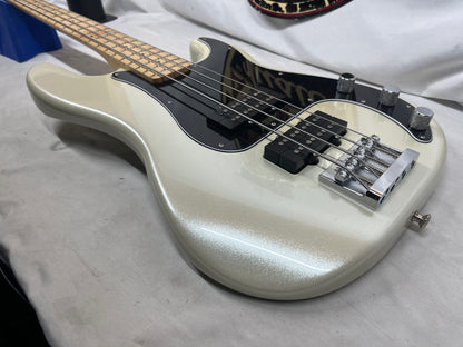 Fender 4-String Electric Precision Bass MIM - Made in Mexico