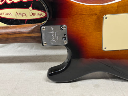 Fender Limited Edition American Standard Stratocaster Guitar with Rosewood Neck + Case 2016 - 3-Color Sunburst / Rosewood fingerboard