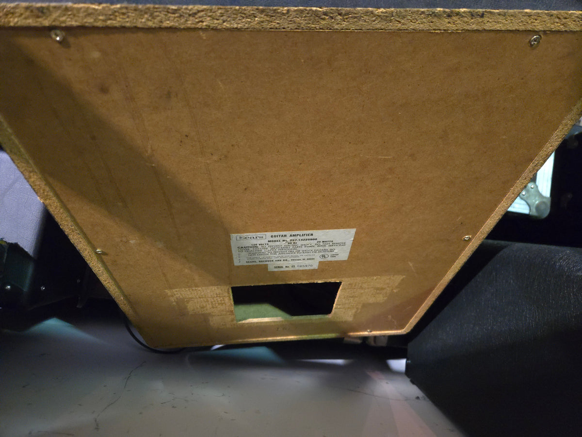 Sears / Silvertone Model 257 Solid State Guitar Amp - Local Pickup Only