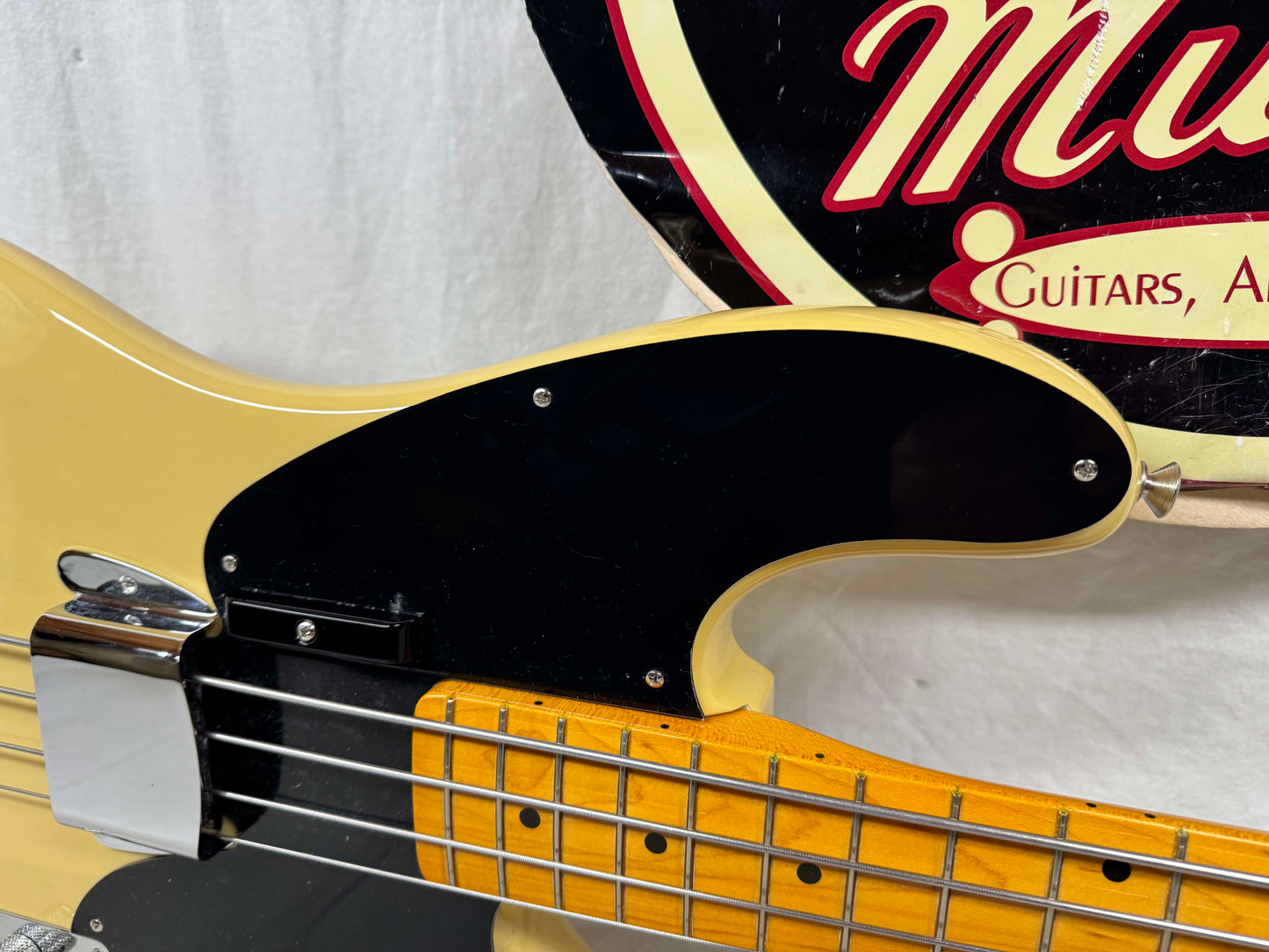 Fender American Vintage II 2 '54 1954 Precision Bass 4-string P-Bass with COA + Case 2022 - Vintage Blonde / Maple neck