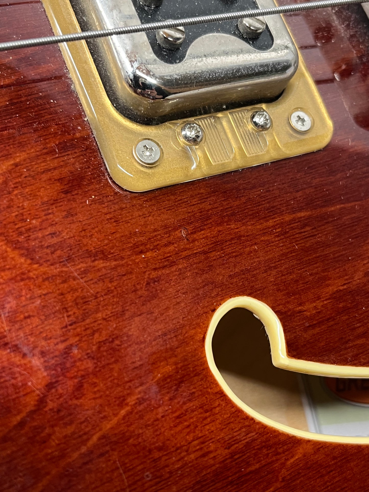 Gretsch G5622 Semi-Hollow Body Electric Guitar