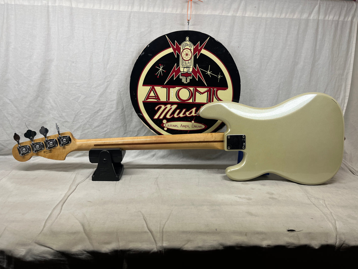 Fender Blacktop 4-String Electric Precision Bass MIM - Made in Mexico - White Chrome Pearl
